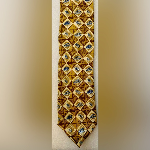 J. Riggings/Hunting Horn Leaf Design Necktie %100 Silk - Picture 1 of 3